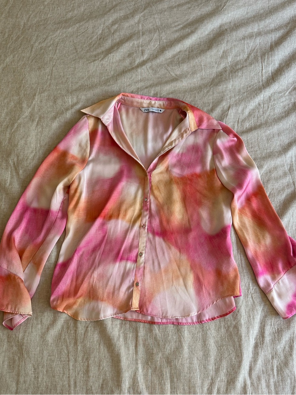 NWOT Zara Satin Watercolor Print Button Up Blouse Medium